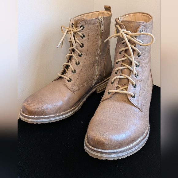 Freya Shoes - Crèvo Freya Beige Leather Boots Size 9